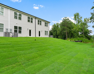 320 W Saltgrass Lane - Photo Thumbnail 15