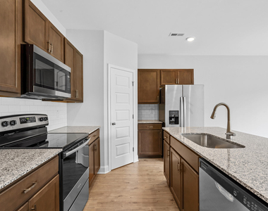 320 W Saltgrass Lane - Photo Thumbnail 1