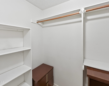 3007 Huntleigh Drive - Photo Thumbnail 10