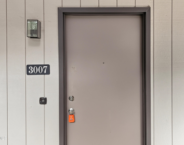 3007 Huntleigh Drive - Photo Thumbnail 4