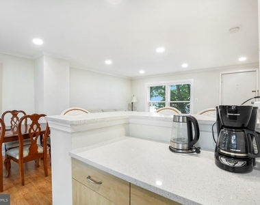 12911 Walnut View Court - Photo Thumbnail 10