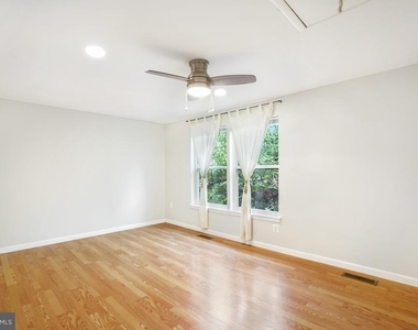 12911 Walnut View Court - Photo Thumbnail 15