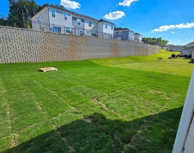 1544 Underbrush Drive - Photo Thumbnail 4