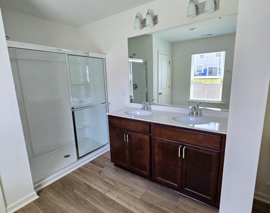 1544 Underbrush Drive - Photo Thumbnail 43