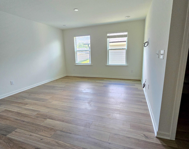 1544 Underbrush Drive - Photo Thumbnail 29