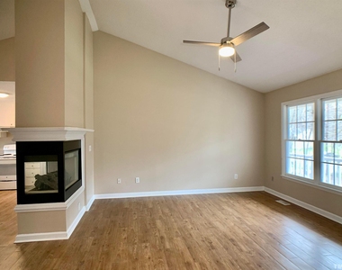 516 Contessa Court - Photo Thumbnail 2