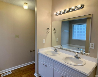 516 Contessa Court - Photo Thumbnail 12