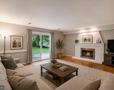 809 Woodley Drive - Photo Thumbnail 12