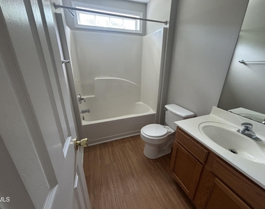 1950 Trailwood Heights Lane - Photo Thumbnail 18
