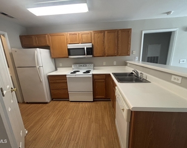 1950 Trailwood Heights Lane - Photo Thumbnail 12