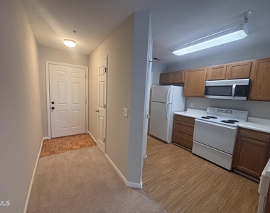 1950 Trailwood Heights Lane - Photo Thumbnail 2