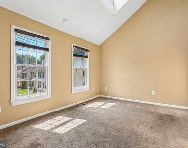 8134 Aspenwood Way - Photo Thumbnail 7