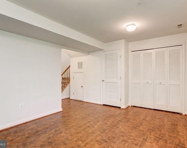 7114 Maiden Point Place - Photo Thumbnail 6