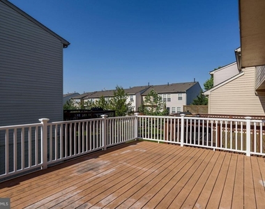 7114 Maiden Point Place - Photo Thumbnail 18