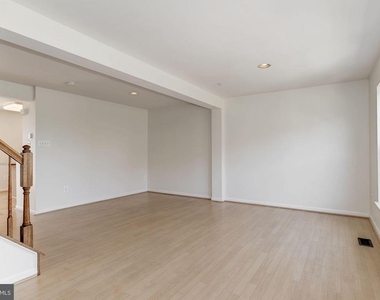 7114 Maiden Point Place - Photo Thumbnail 13
