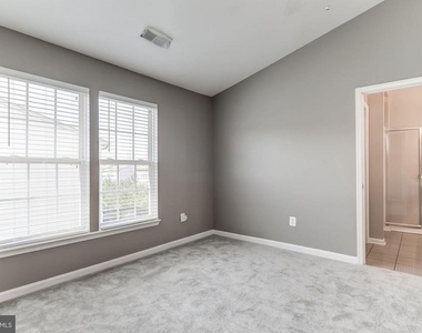 7114 Maiden Point Place - Photo Thumbnail 20