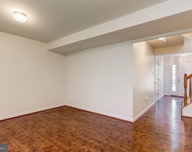 7114 Maiden Point Place - Photo Thumbnail 5