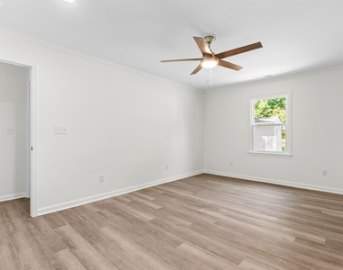 320 Clay Street - Photo Thumbnail 20