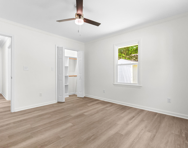 320 Clay Street - Photo Thumbnail 12