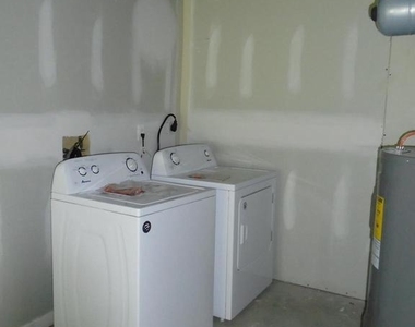 8488 Main Street - Photo Thumbnail 10