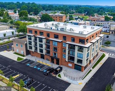 128 N Bond Street - Photo Thumbnail 32