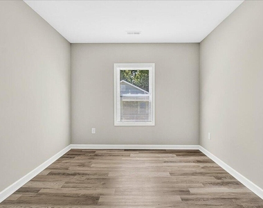 403 Spring Court - Photo Thumbnail 16