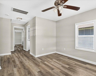 403 Spring Court - Photo Thumbnail 22