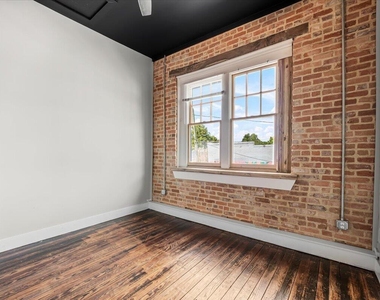 202 S Main Street - Photo Thumbnail 9