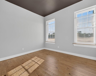 202 S Main Street - Photo Thumbnail 12