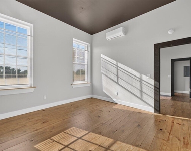 202 S Main Street - Photo Thumbnail 13