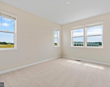871 Amity Street - Photo Thumbnail 13