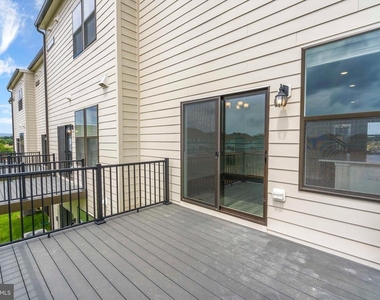 871 Amity Street - Photo Thumbnail 27
