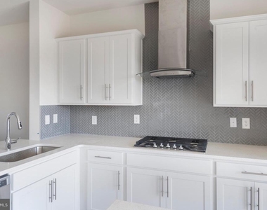871 Amity Street - Photo Thumbnail 9
