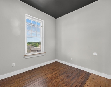 202 S Main Street - Photo Thumbnail 9