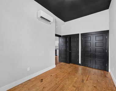 202 S Main Street - Photo Thumbnail 6