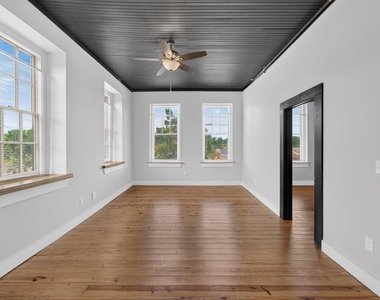 202 S Main Street - Photo Thumbnail 2