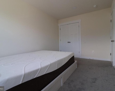 414 Waverley - Photo Thumbnail 23