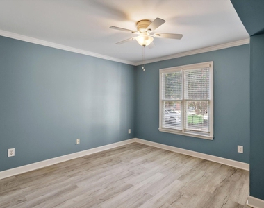 2306 Stafford Avenue - Photo Thumbnail 21