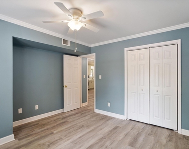 2306 Stafford Avenue - Photo Thumbnail 22