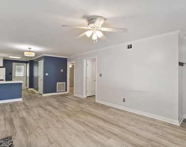 2306 Stafford Avenue - Photo Thumbnail 4
