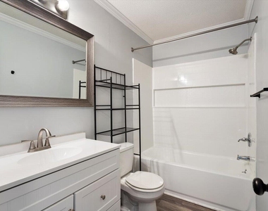 2306 Stafford Avenue - Photo Thumbnail 20