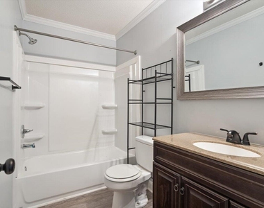 2306 Stafford Avenue - Photo Thumbnail 16