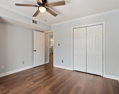 2306 Stafford Avenue - Photo Thumbnail 22