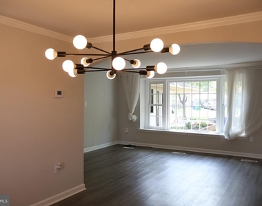 5218 Caroline Circle - Photo Thumbnail 7