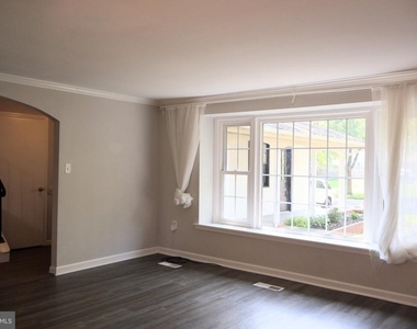 5218 Caroline Circle - Photo Thumbnail 5