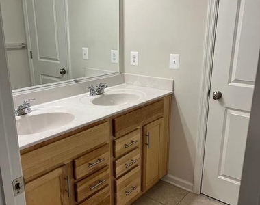 9898 Obin Lane - Photo Thumbnail 10