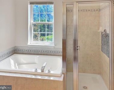 4709 Ashforth Way - Photo Thumbnail 12