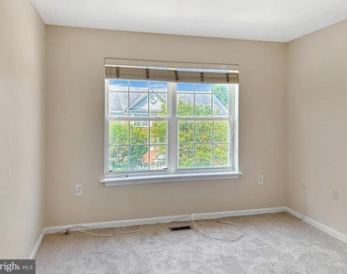 4709 Ashforth Way - Photo Thumbnail 18