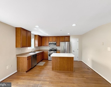 4709 Ashforth Way - Photo Thumbnail 5