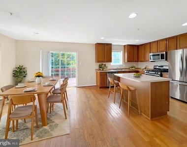 4709 Ashforth Way - Photo Thumbnail 4